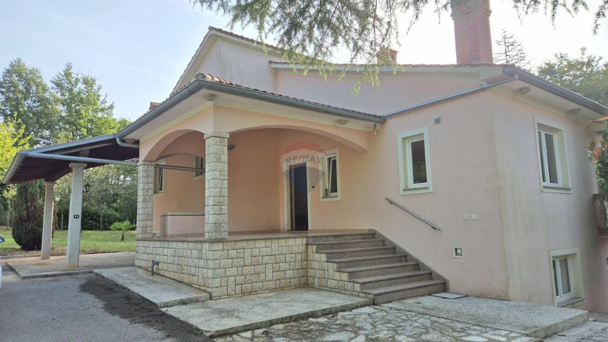 Hiša Žminj, 376m2