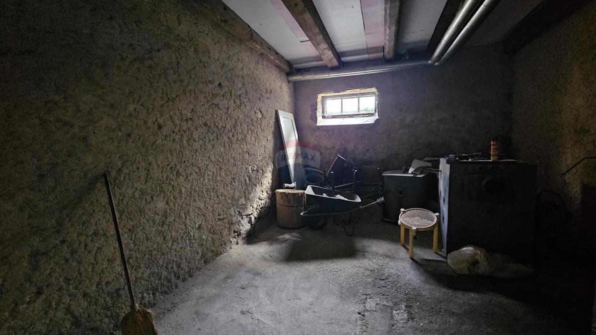 Hiša Delnice, 330m2