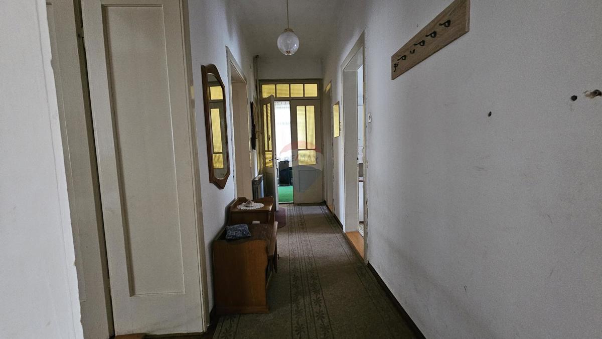 Hiša Delnice, 330m2