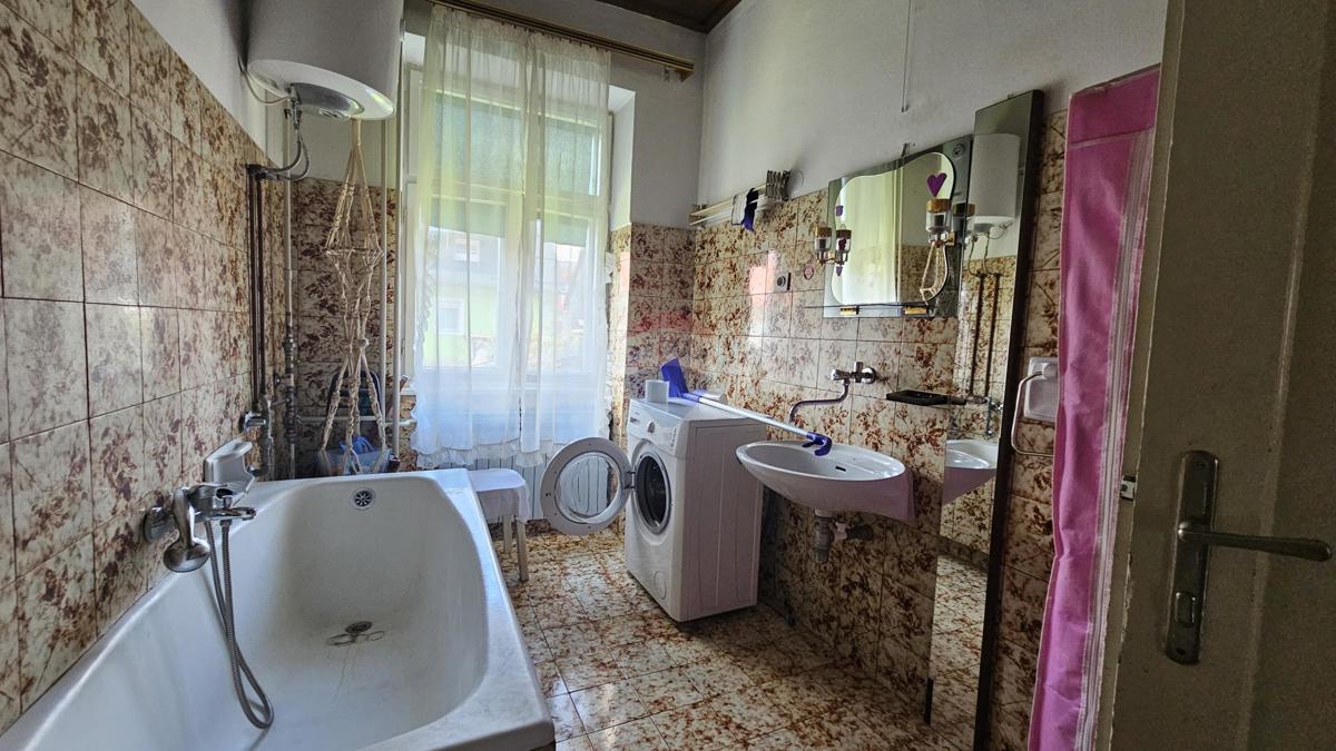 Hiša Delnice, 330m2