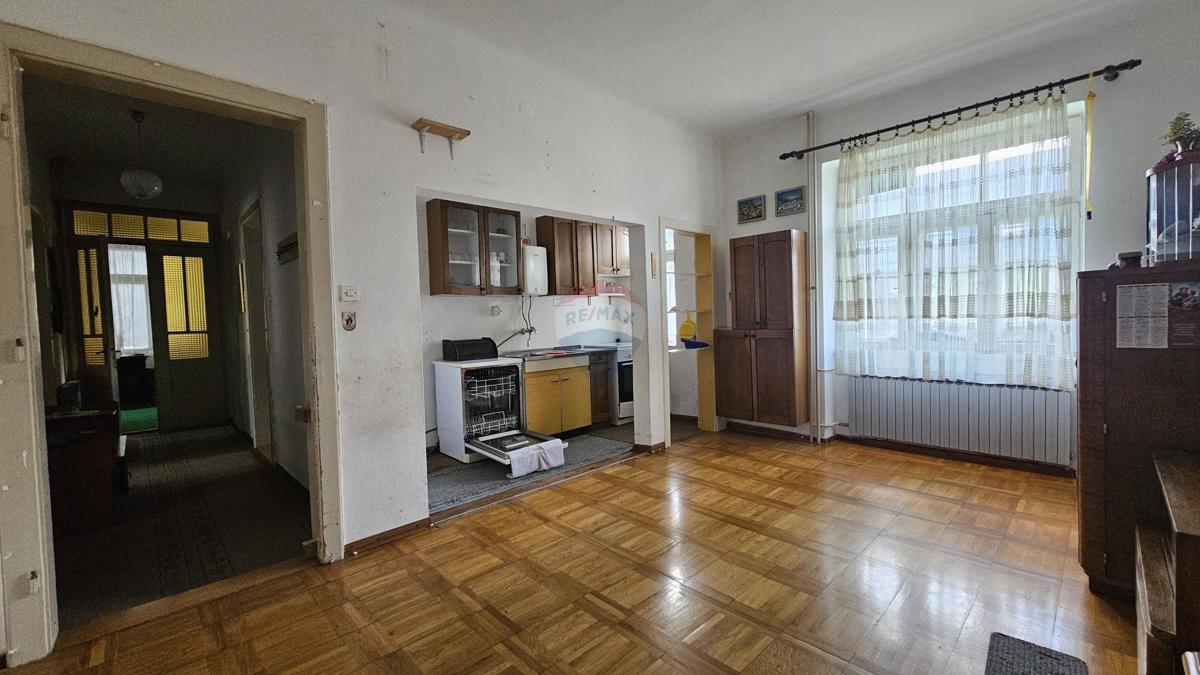Hiša Delnice, 330m2