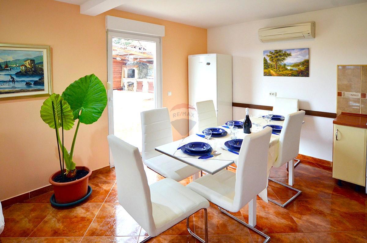 Istra, Rovinj, 9 km – pritlična hiša z bazenom na 490 m² zemljišča.