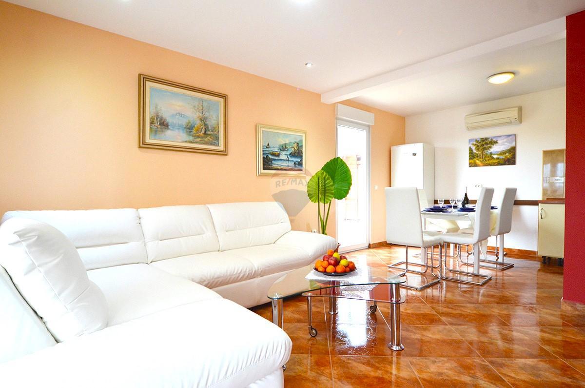 Istra, Rovinj, 9 km – pritlična hiša z bazenom na 490 m² zemljišča.