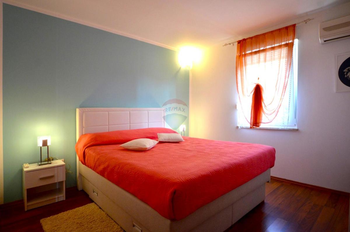 Istra, Rovinj, 9 km – pritlična hiša z bazenom na 490 m² zemljišča.