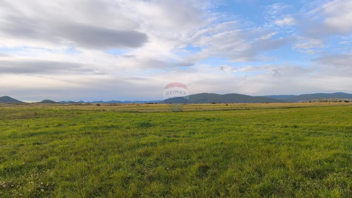 Stavbno zemljišče Čovići, Otočac, 1.234m2