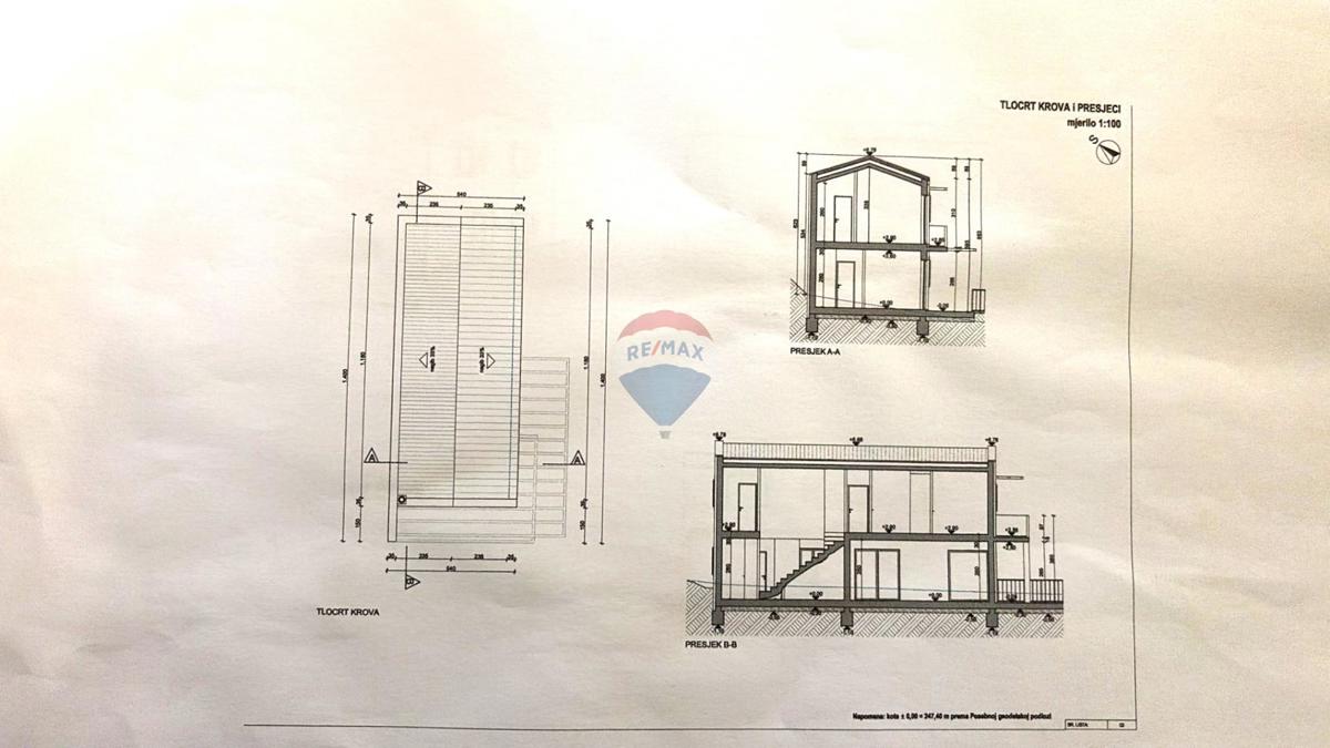 Stavbno zemljišče Momjan, Buje, 284m2