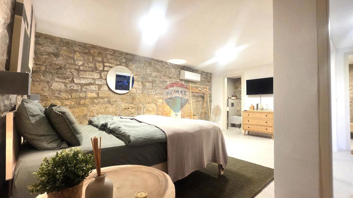 Istra, Oprtalj – Kamnita vila edinstvenega dizajna