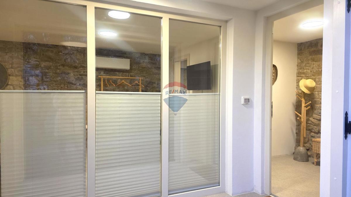 Istra, Oprtalj – Kamnita vila edinstvenega dizajna