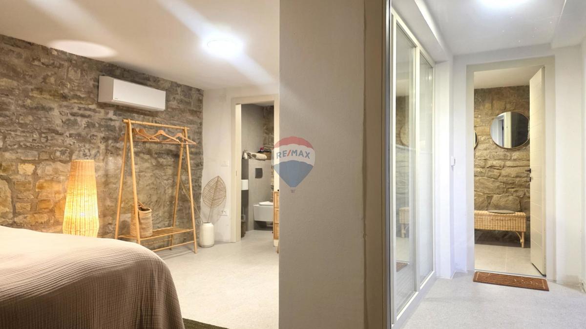 Istra, Oprtalj – Kamnita vila edinstvenega dizajna