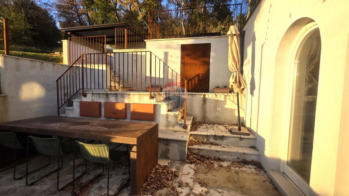 Istra, Oprtalj – Kamnita vila edinstvenega dizajna