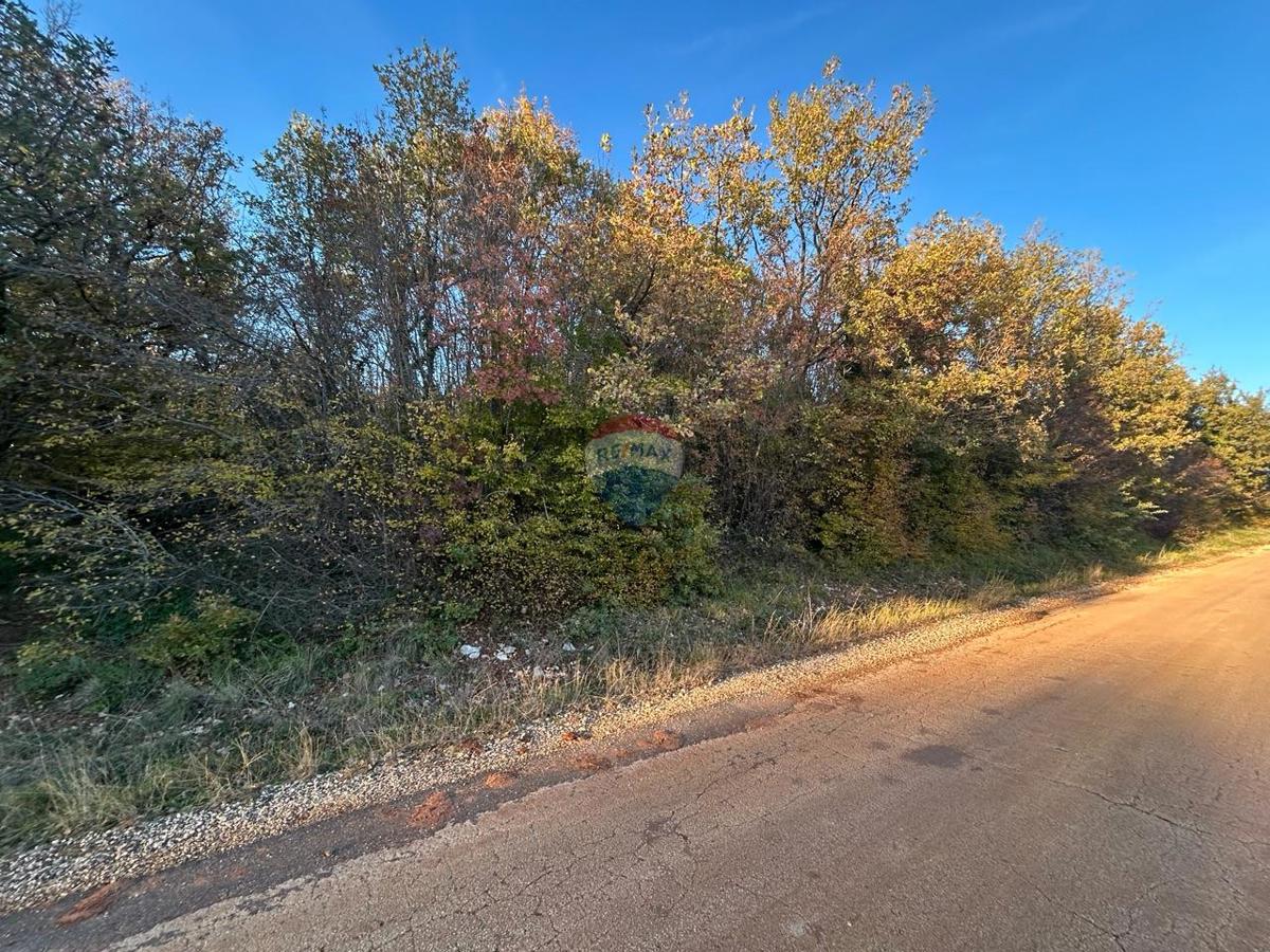 Stavbno zemljišče Višnjan, 1.400m2