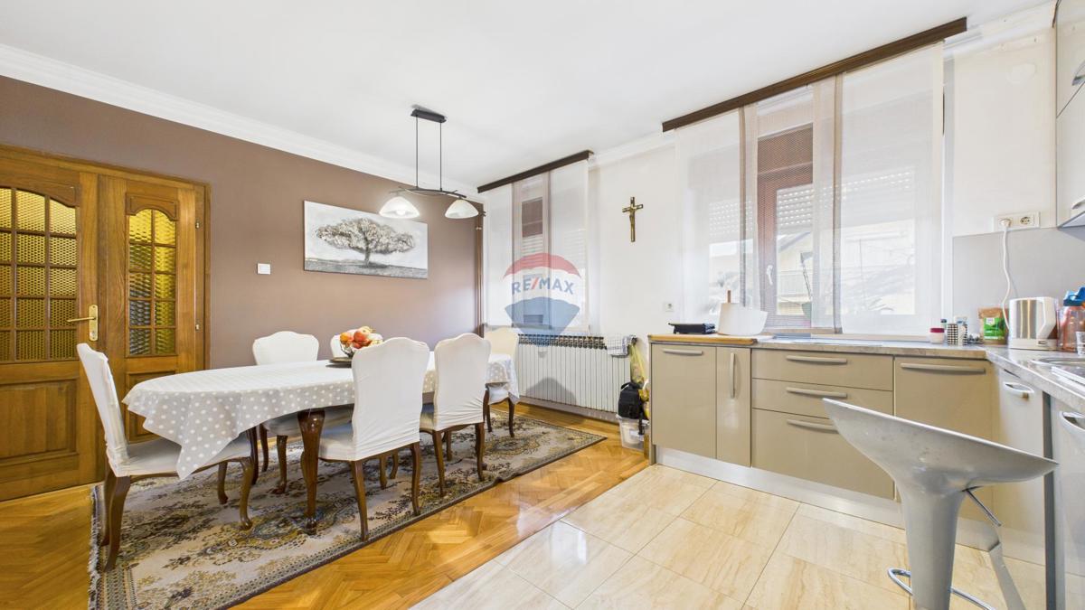 Hiša Trnava, Donja Dubrava, 250m2