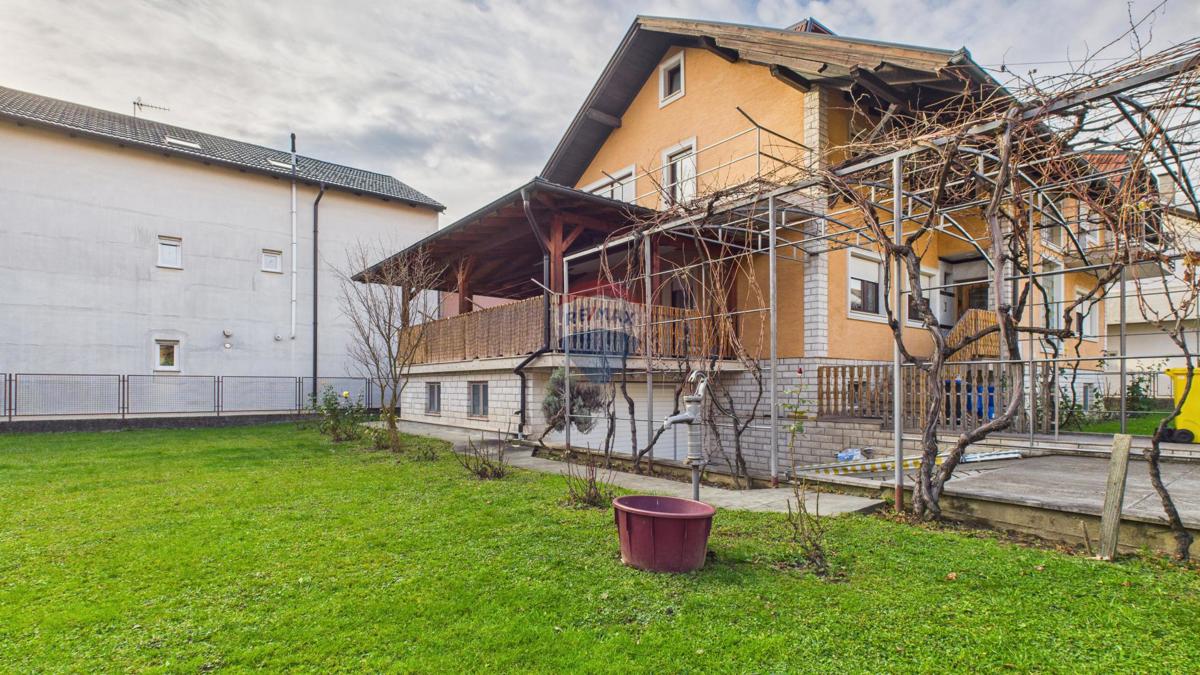 Hiša Trnava, Donja Dubrava, 250m2