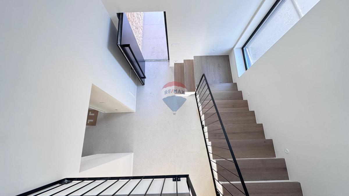 Hiša Garica, Vrbnik, 230m2