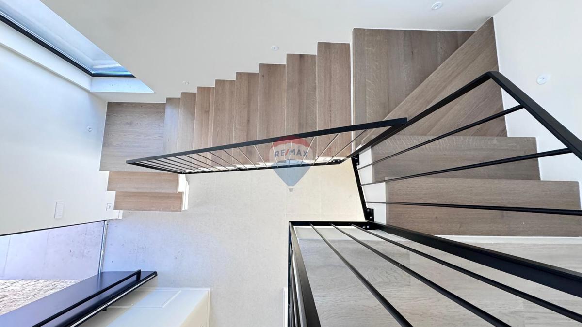 Hiša Garica, Vrbnik, 230m2