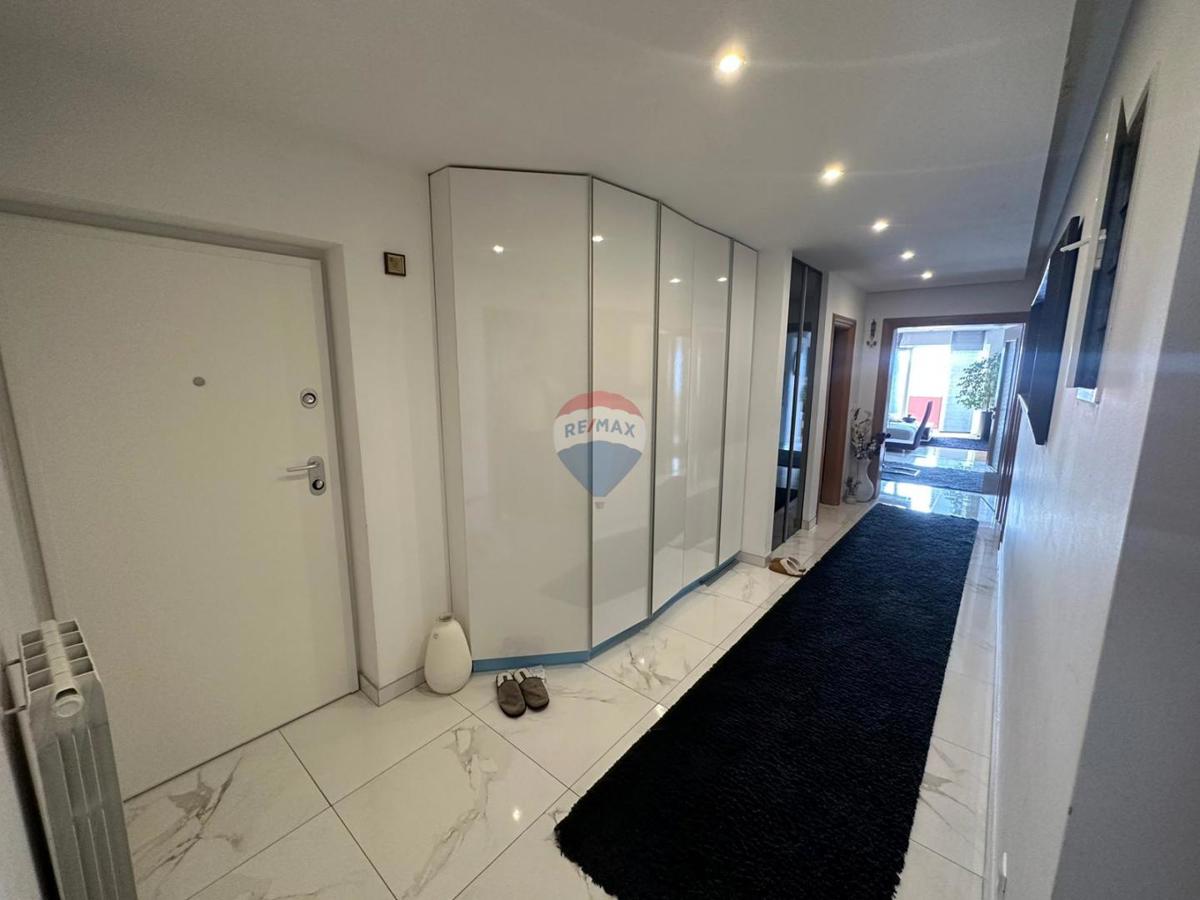 Crikvenica – prostorno trisobno stanovanje za družinsko življenje