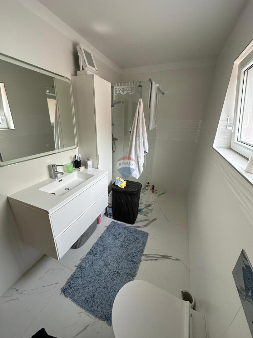 Crikvenica – prostorno trisobno stanovanje za družinsko življenje