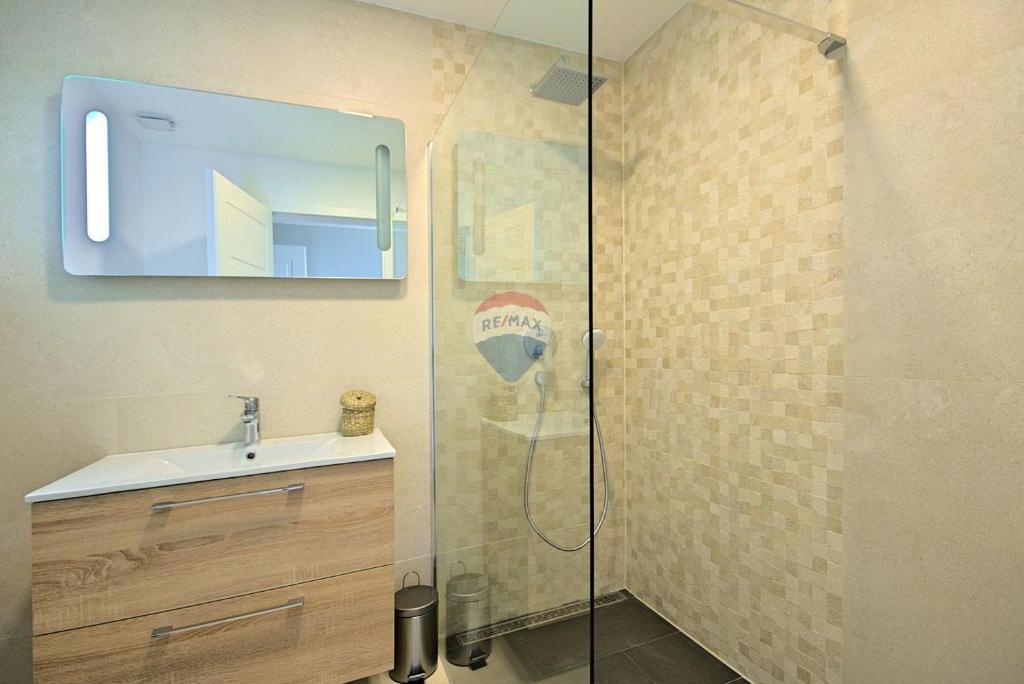 ISTRIA, POREČ - Luxurious modern house 500 m from the sea