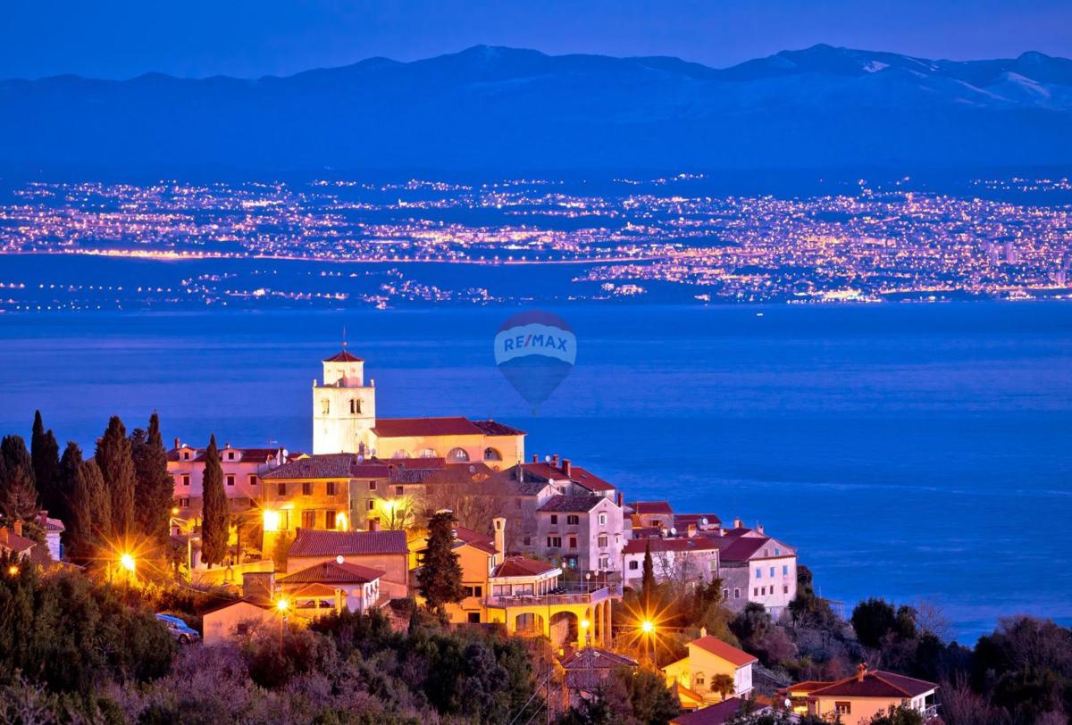 Stanovanje/Apartma Mošćenice, Mošćenička Draga, 45m2