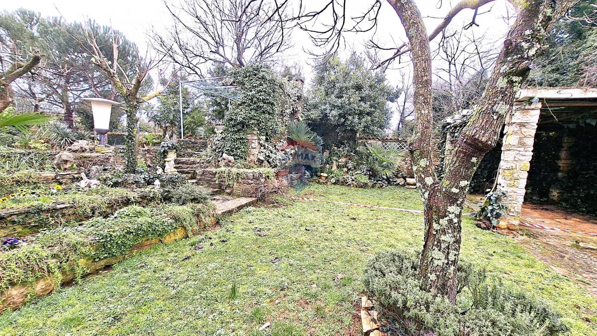 Stavbno zemljišče Kaštel, Buje, 629m2