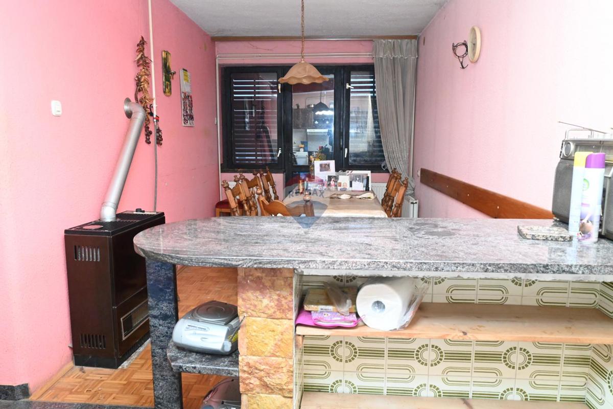 Hiša Garešnica, 140m2