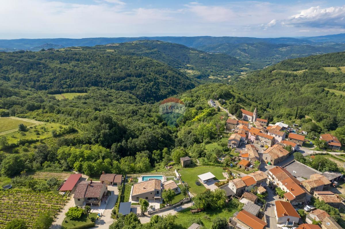 Hiša Zamask, Pazin - Okolica, 240m2