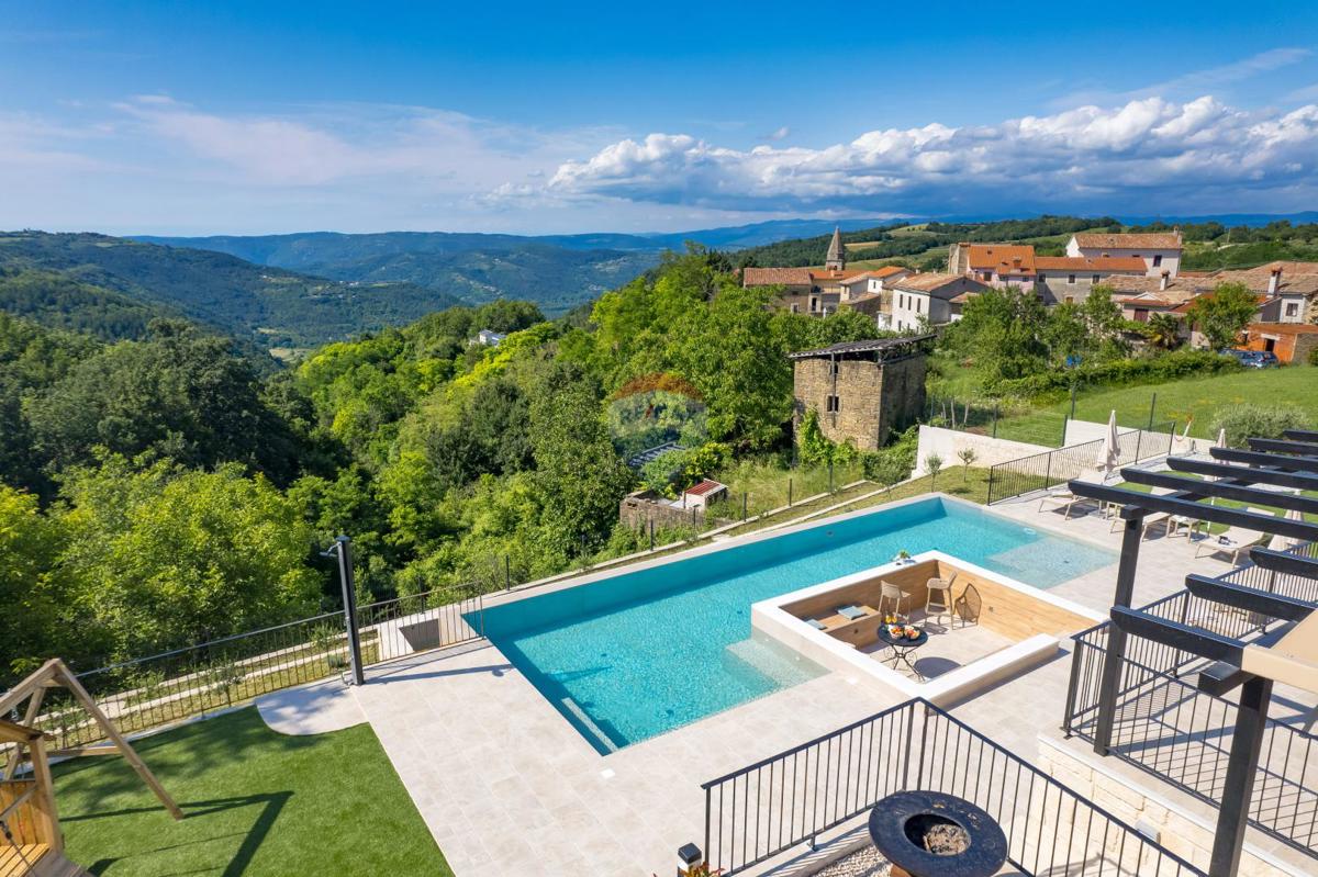 Hiša Zamask, Pazin - Okolica, 240m2