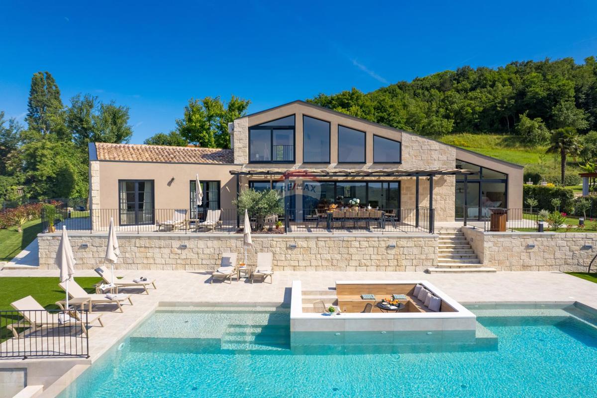 Hiša Zamask, Pazin - Okolica, 240m2