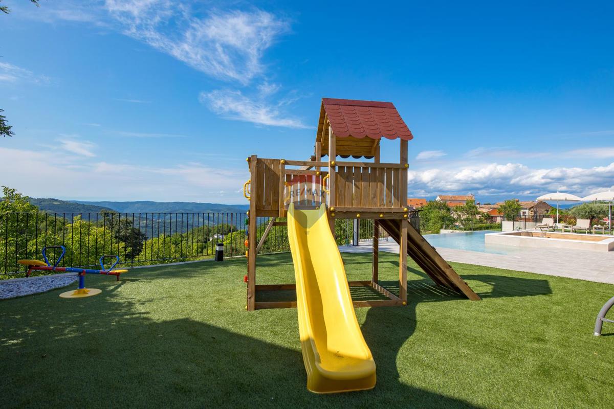 Hiša Zamask, Pazin - Okolica, 240m2