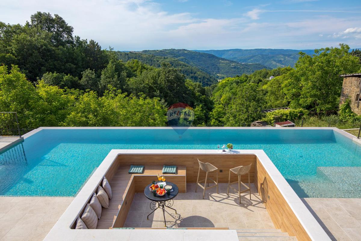 Hiša Zamask, Pazin - Okolica, 240m2