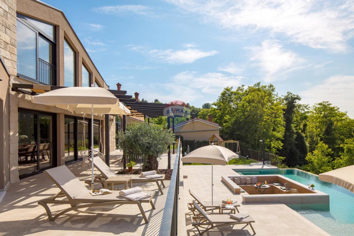 Hiša Zamask, Pazin - Okolica, 240m2