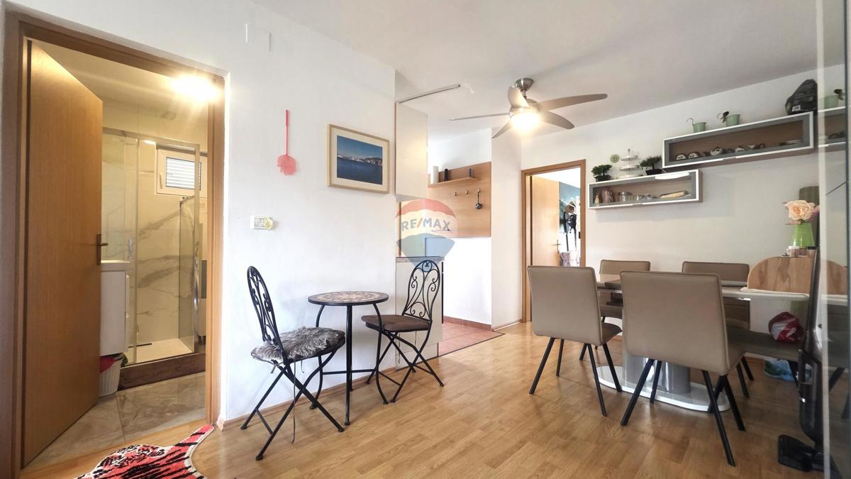 Istra, Karigador – Stanovanje 400 m od morja, balkon