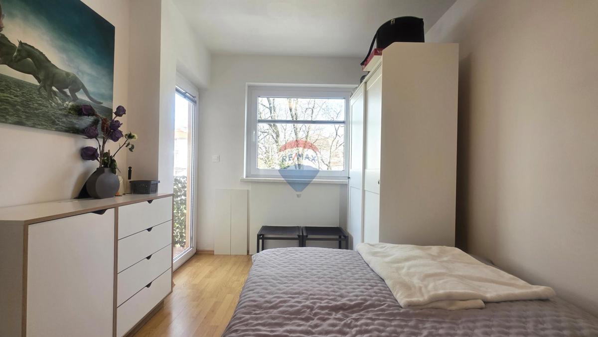 Istra, Karigador – Stanovanje 400 m od morja, balkon