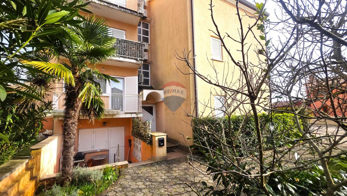 Istra, Karigador – Stanovanje 400 m od morja, balkon