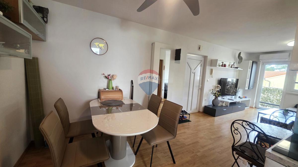 Istra, Karigador – Stanovanje 400 m od morja, balkon