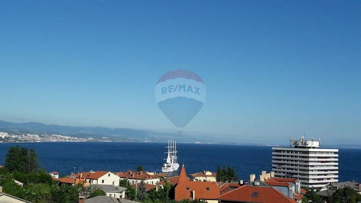 OPATIJA- apartma 55 m2, balkon, pogled na morje, 350 m od morja