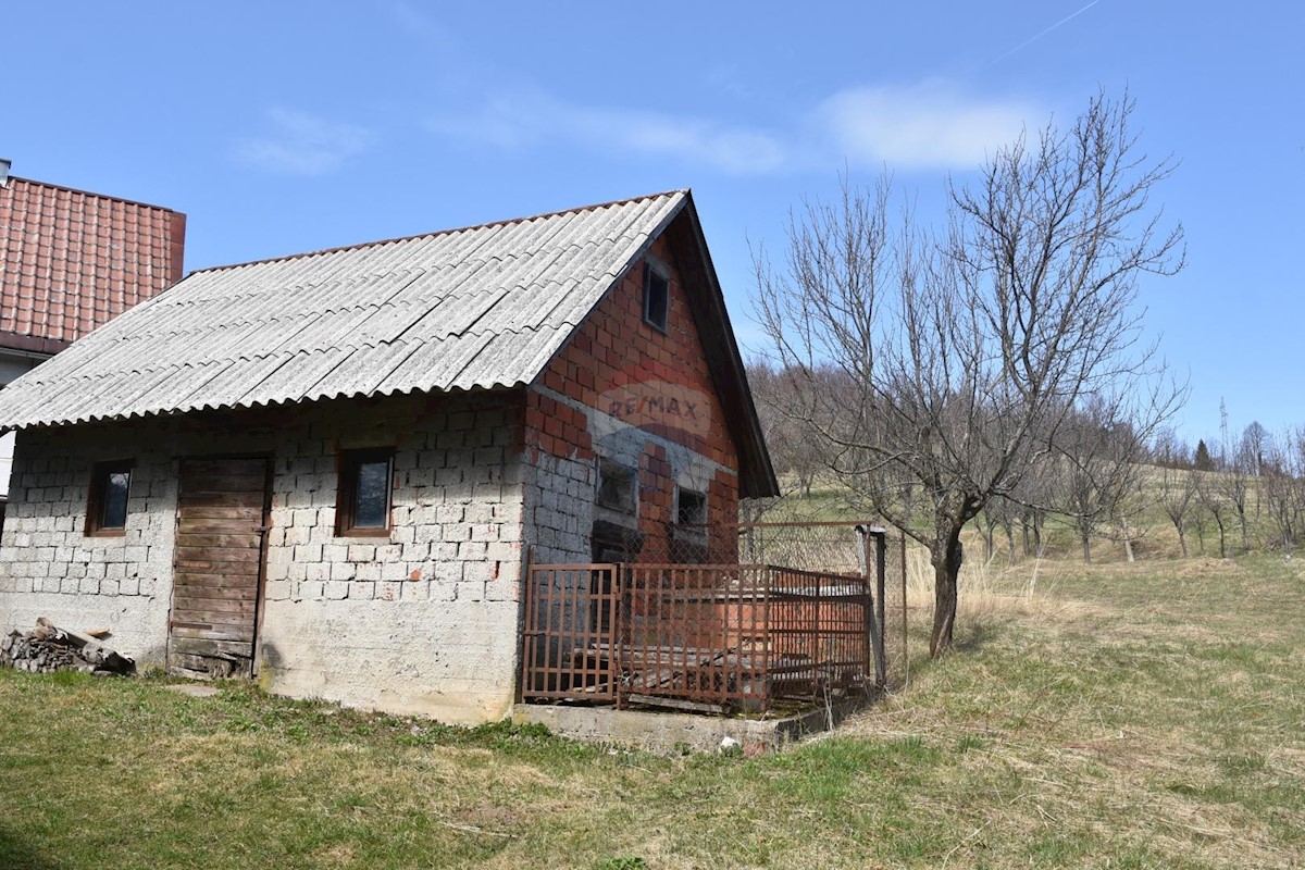 Hiša Jablan, Vrbovsko, 615m2