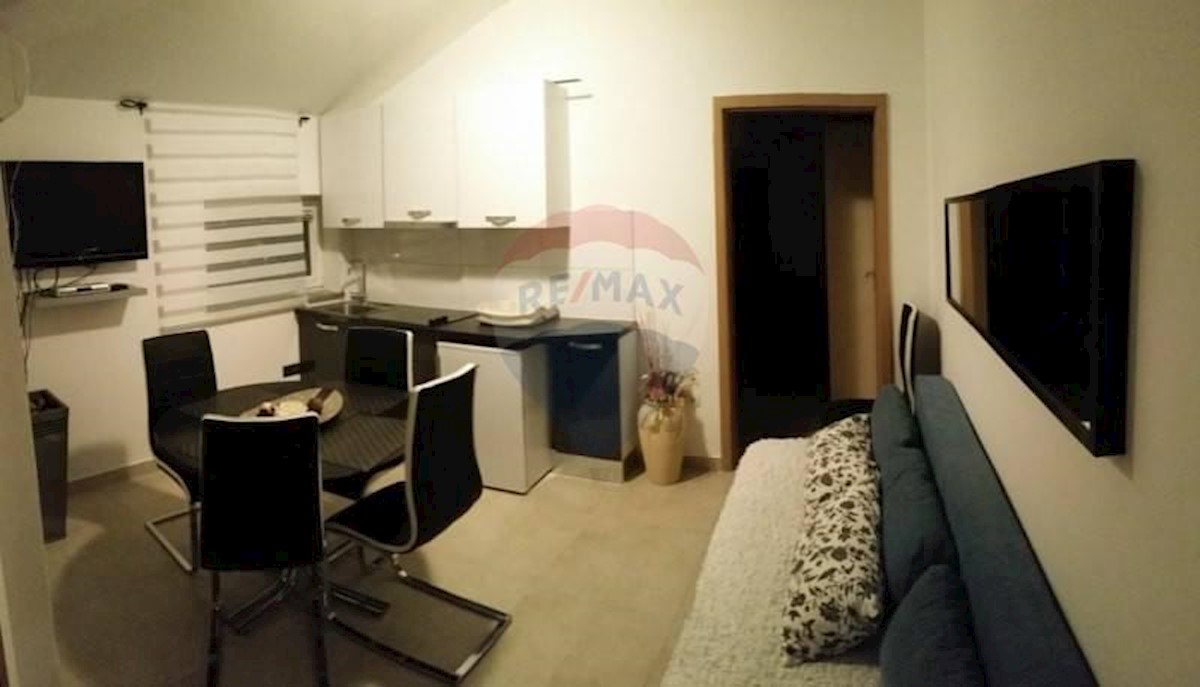 Hiša Pješčana Uvala, Medulin, 497m2