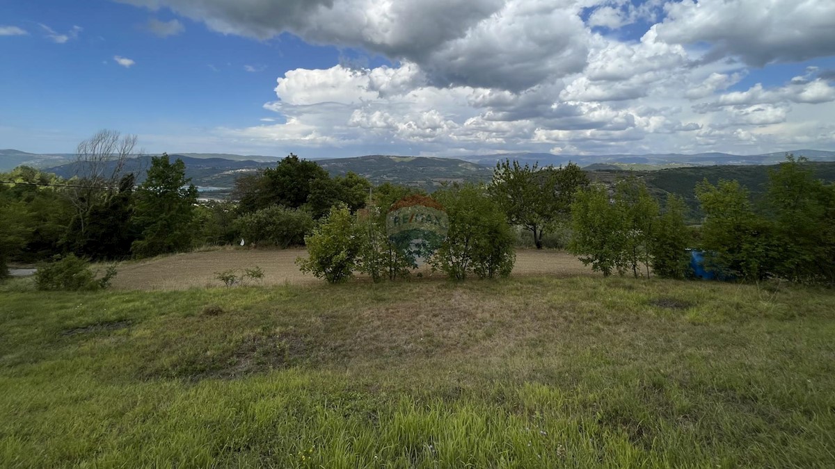 Kršikla, Pazin - Okolica, 2.600m2