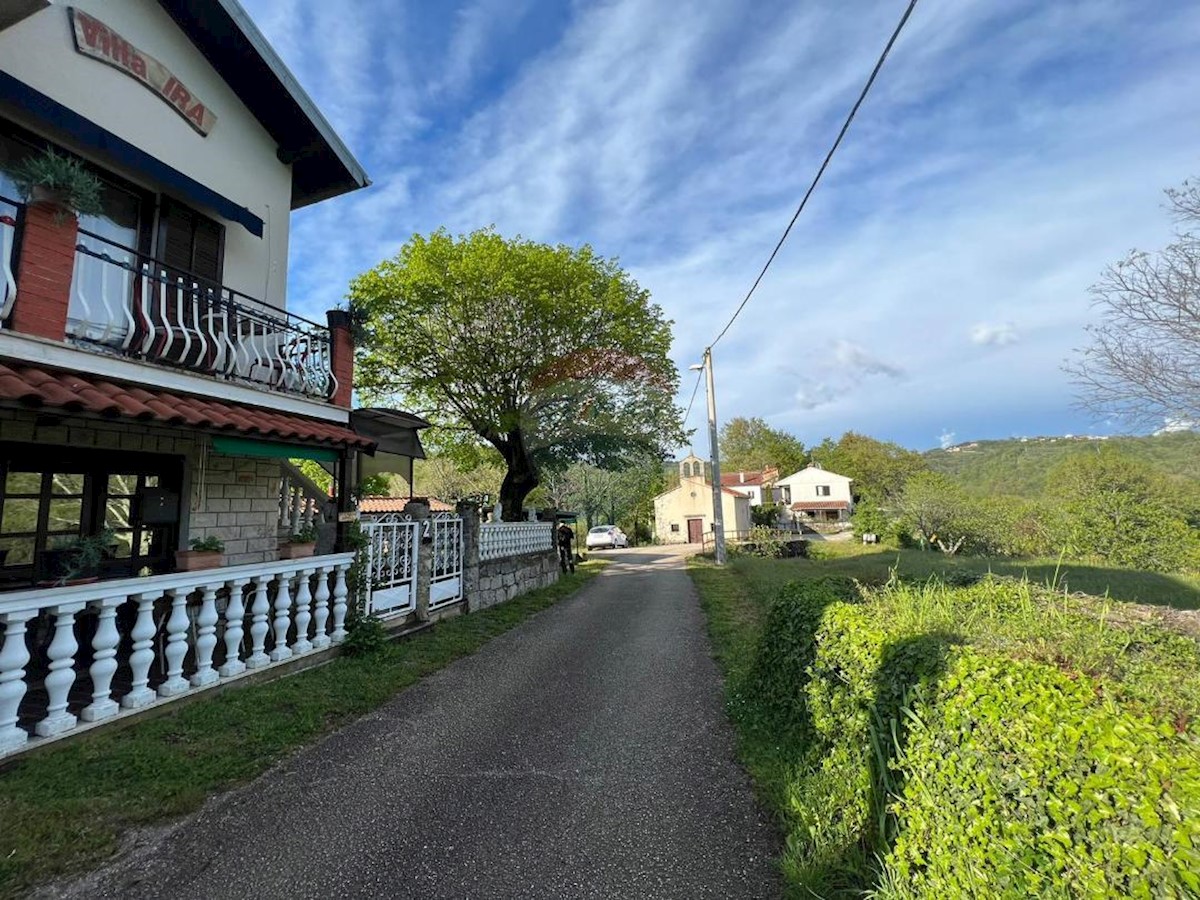 Hiša Račice, Buzet, 10.607m2