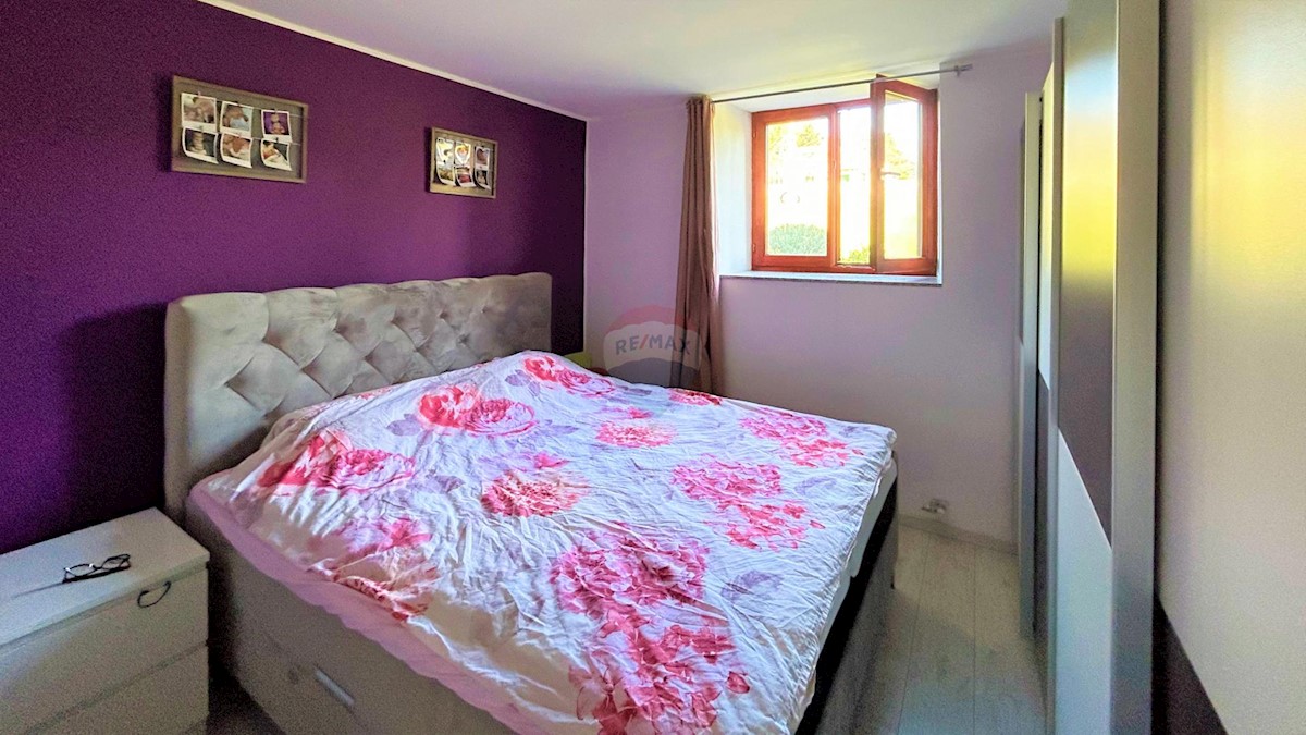 ISTRIA, BUJE - Detached house and large building plot