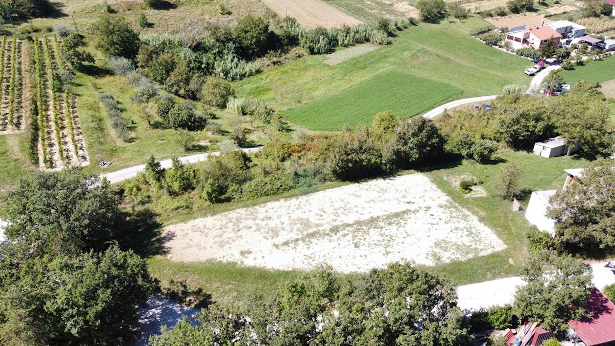 Stavbno zemljišče Kašćerga, Pazin - Okolica, 2.300m2