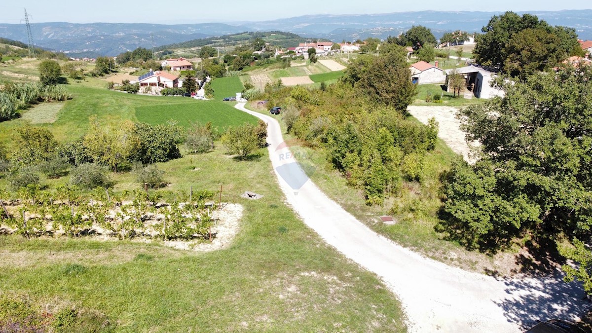 Stavbno zemljišče Kašćerga, Pazin - Okolica, 2.300m2