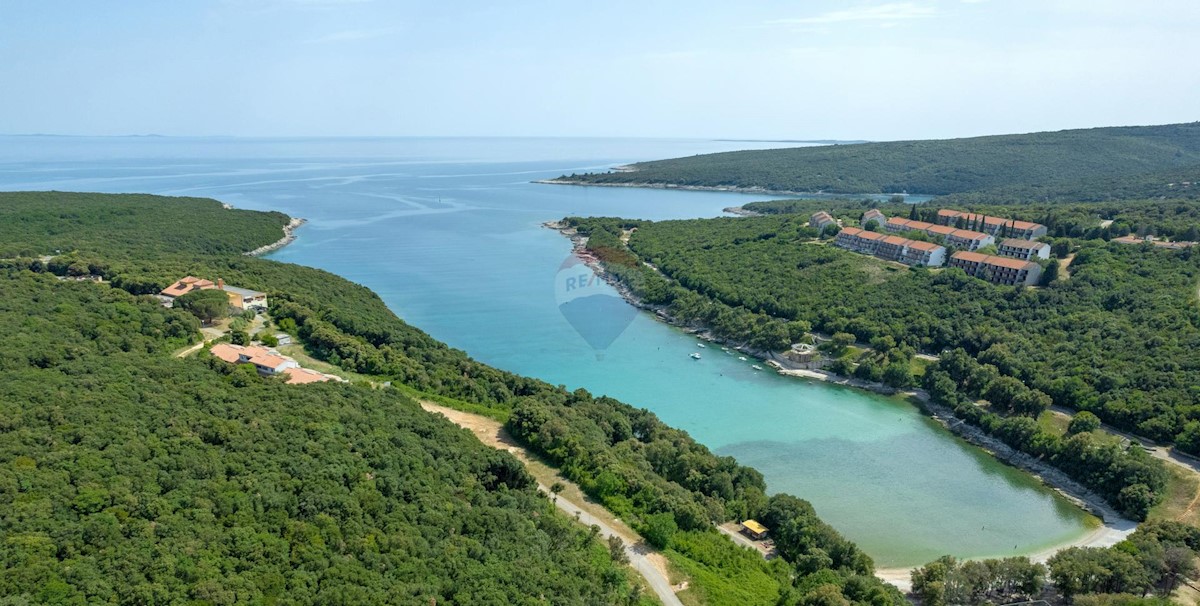 Stavbno zemljišče Duga Uvala, Marčana, 897m2