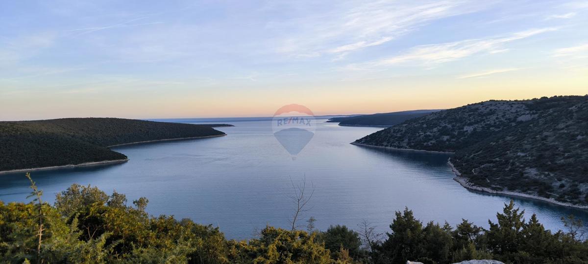 Istra, Rakalj – Zazidljivo zemljišče s projektom