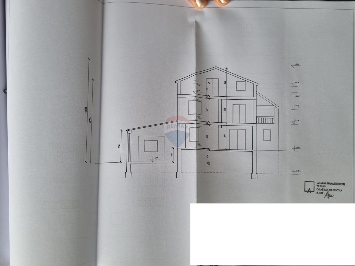 Hiša Bregi, Matulji, 395,45m2