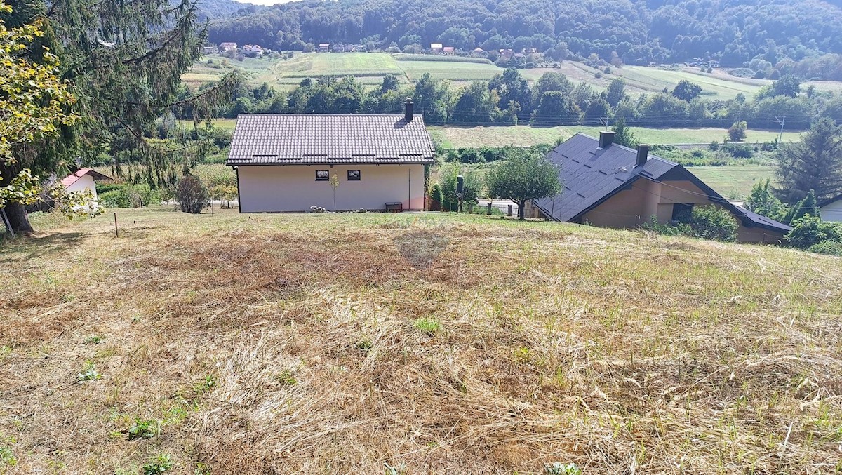 Stavbno zemljišče Duga Resa, 806m2