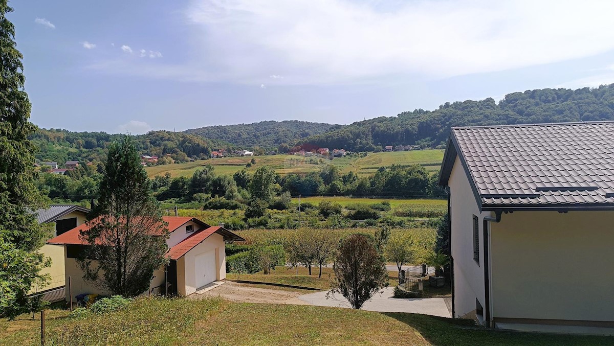 Stavbno zemljišče Duga Resa, 806m2