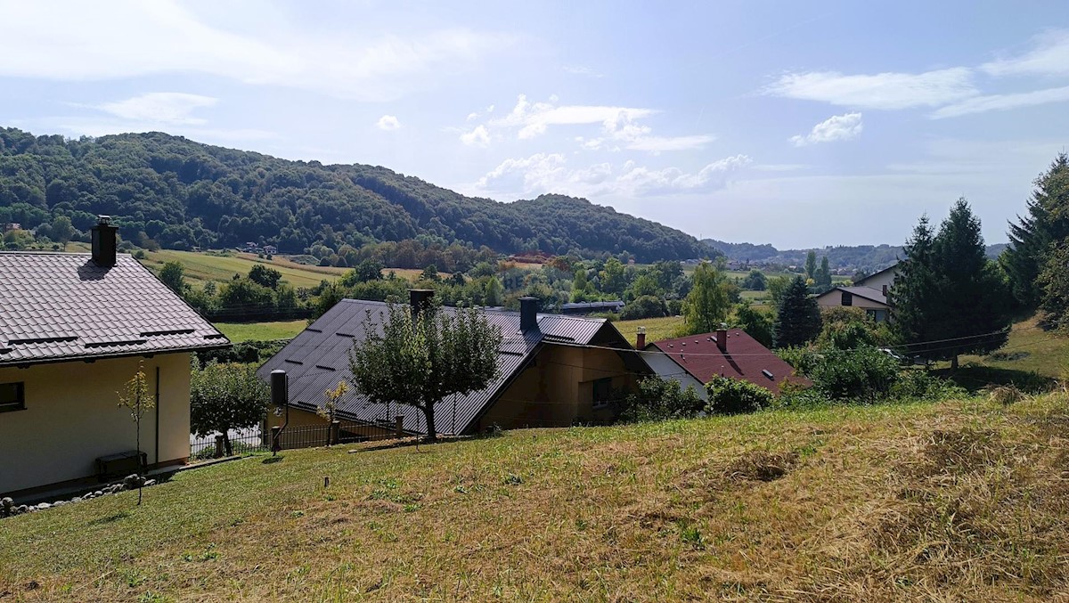 Stavbno zemljišče Duga Resa, 806m2