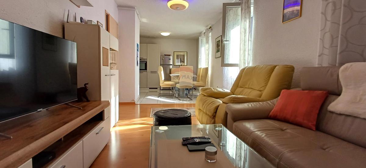 Istra, Pula center-stanovanjsko-poslovna stavba, 165m2